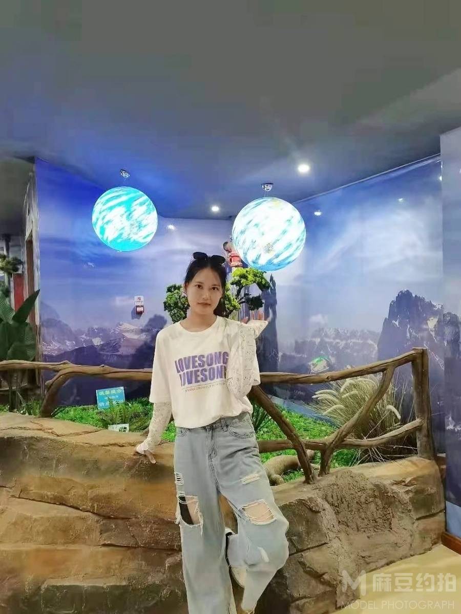 清新模特