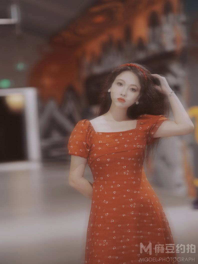 情绪模特