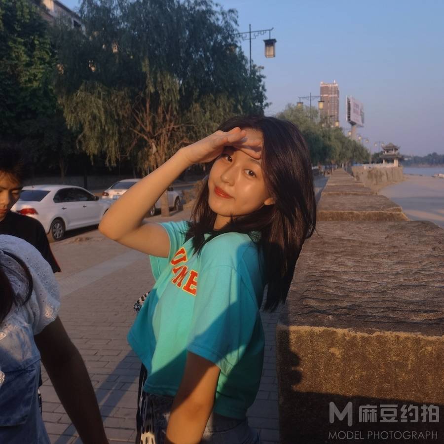 清新模特