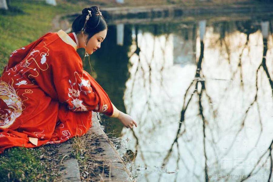 汉服模特