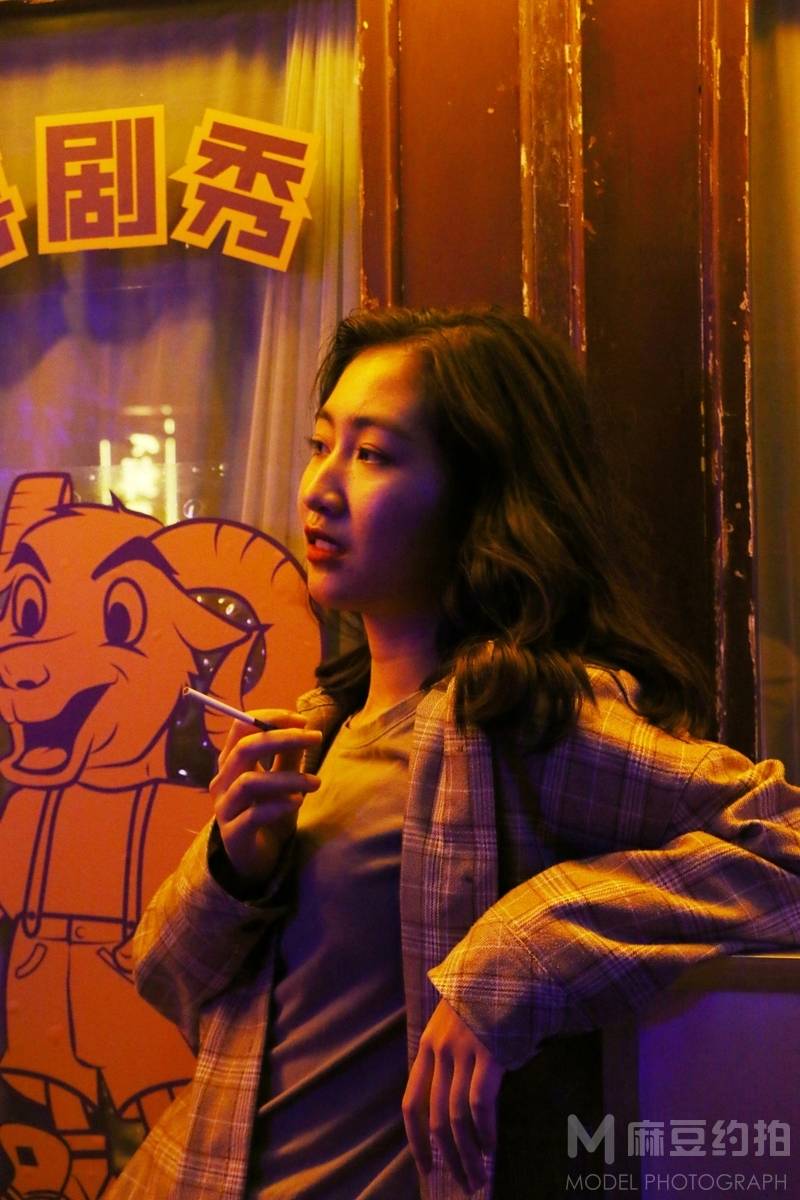 情绪模特