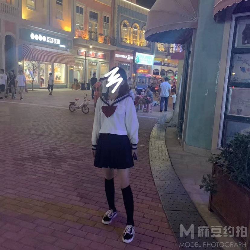 校园模特
