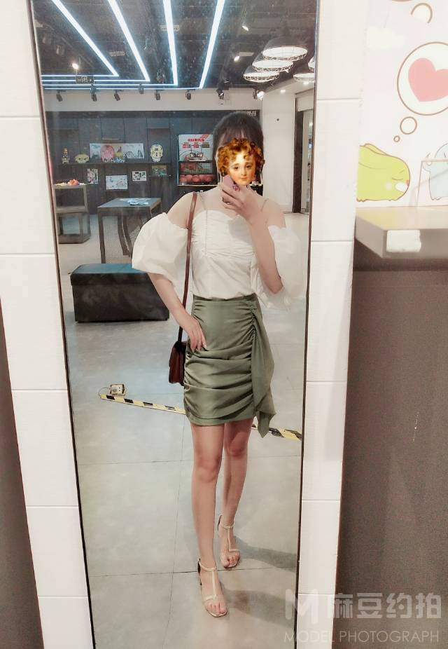 校园模特