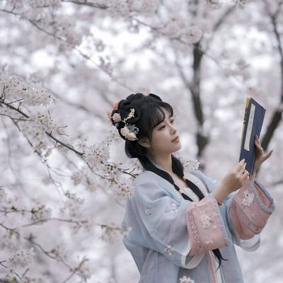 汉服模特