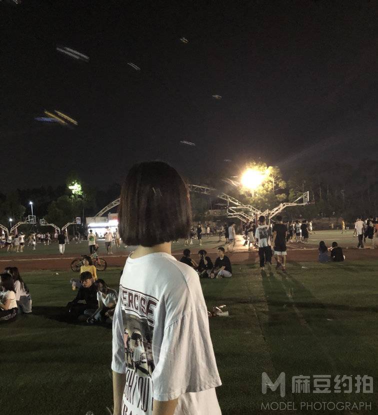 校园模特