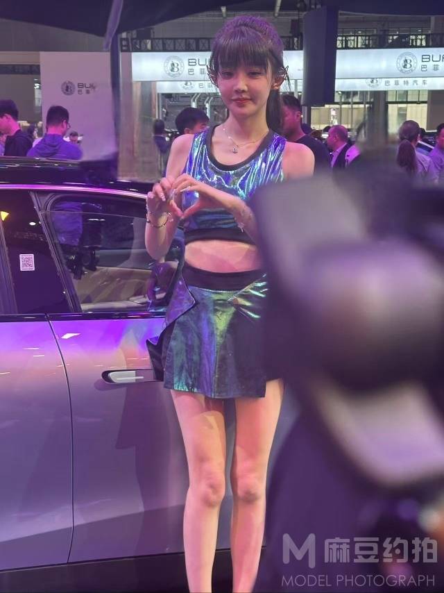 宝丽来模特