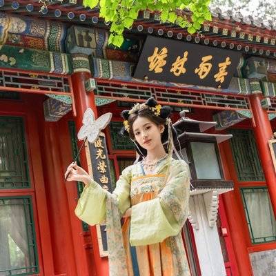 汉服模特