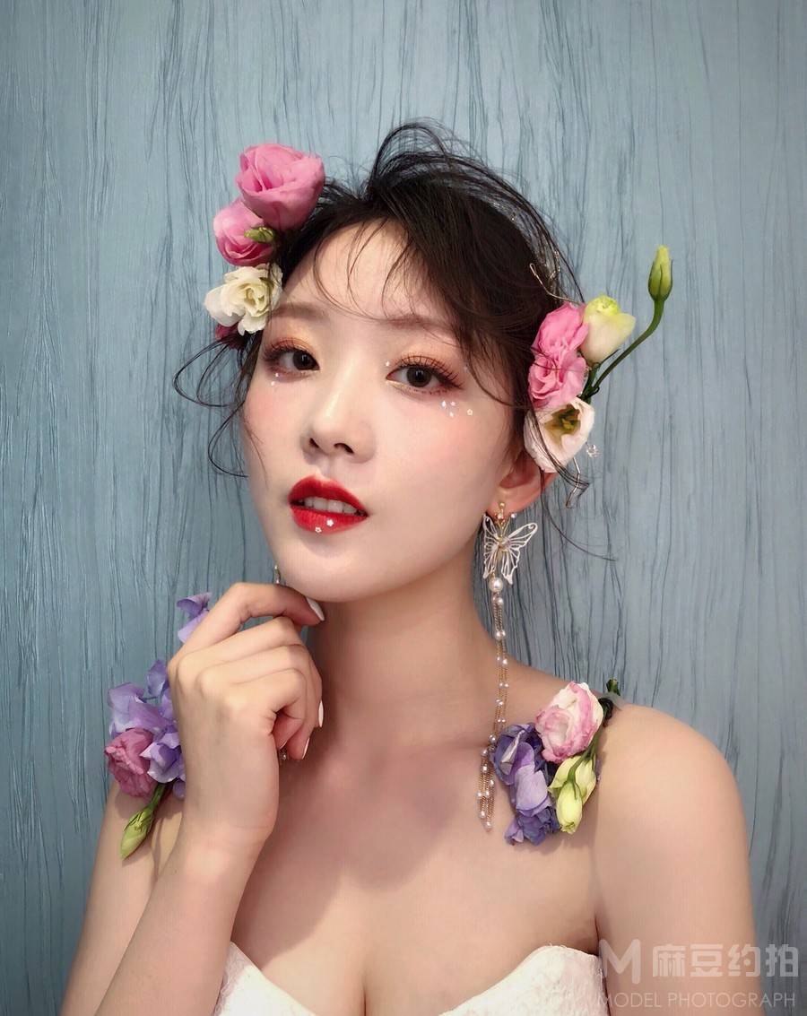 妆容模特