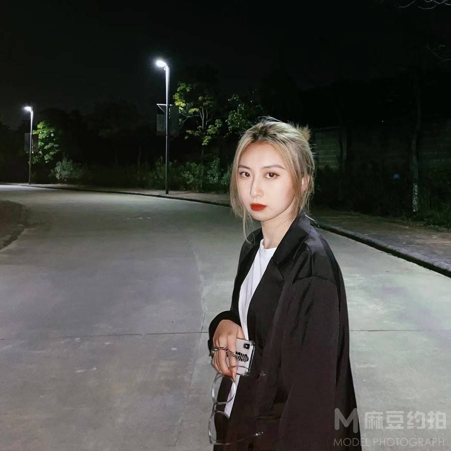 夜景模特