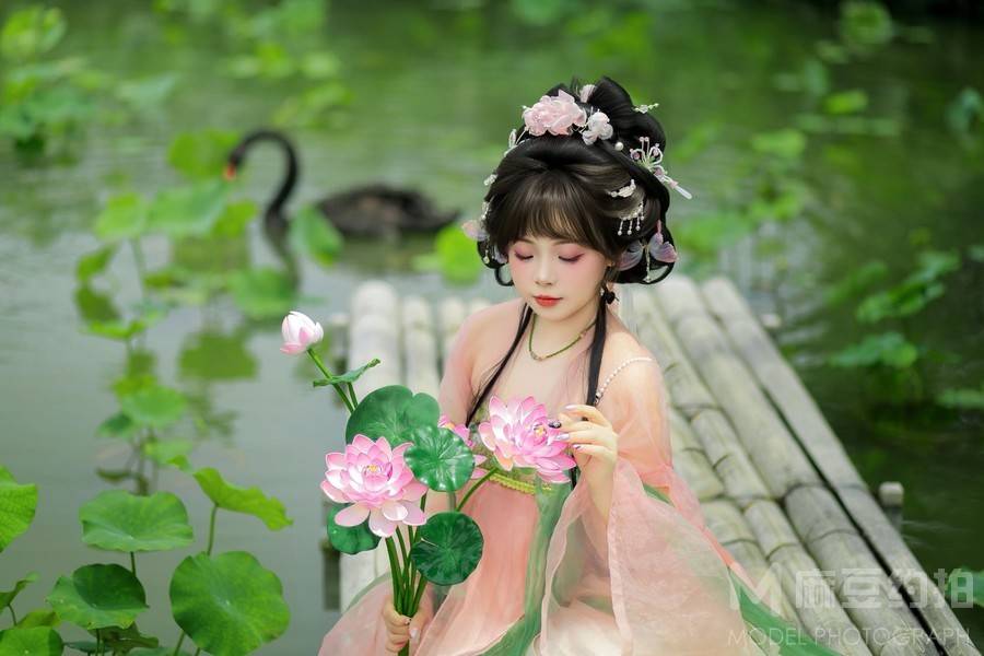 汉服模特