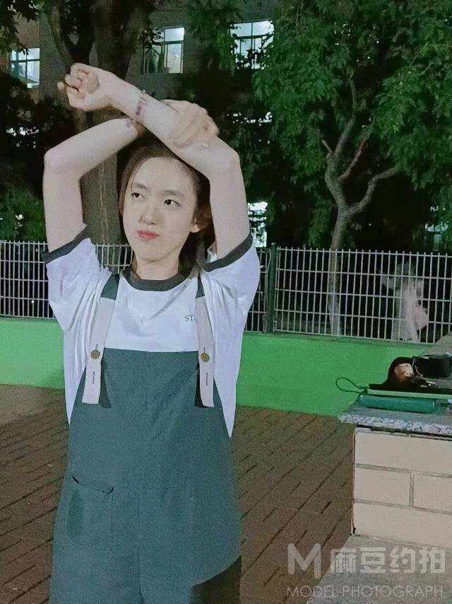 校园模特