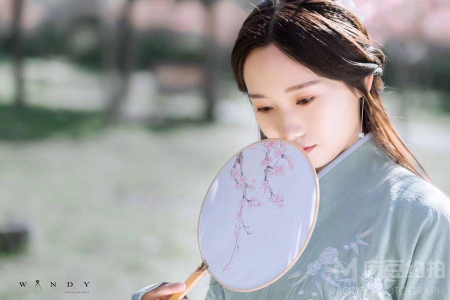 汉服模特