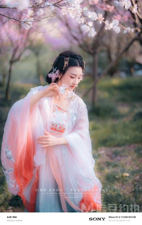 汉服模特