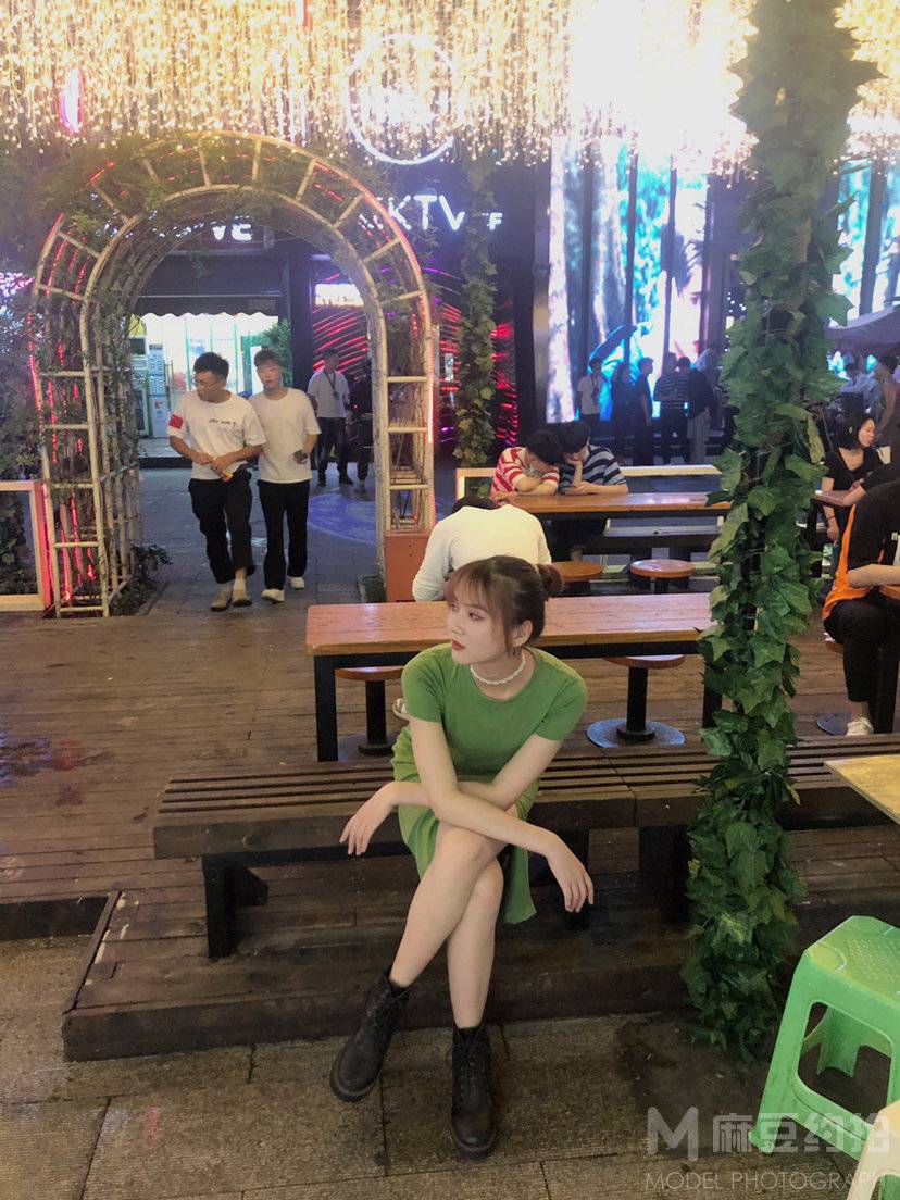 校园模特