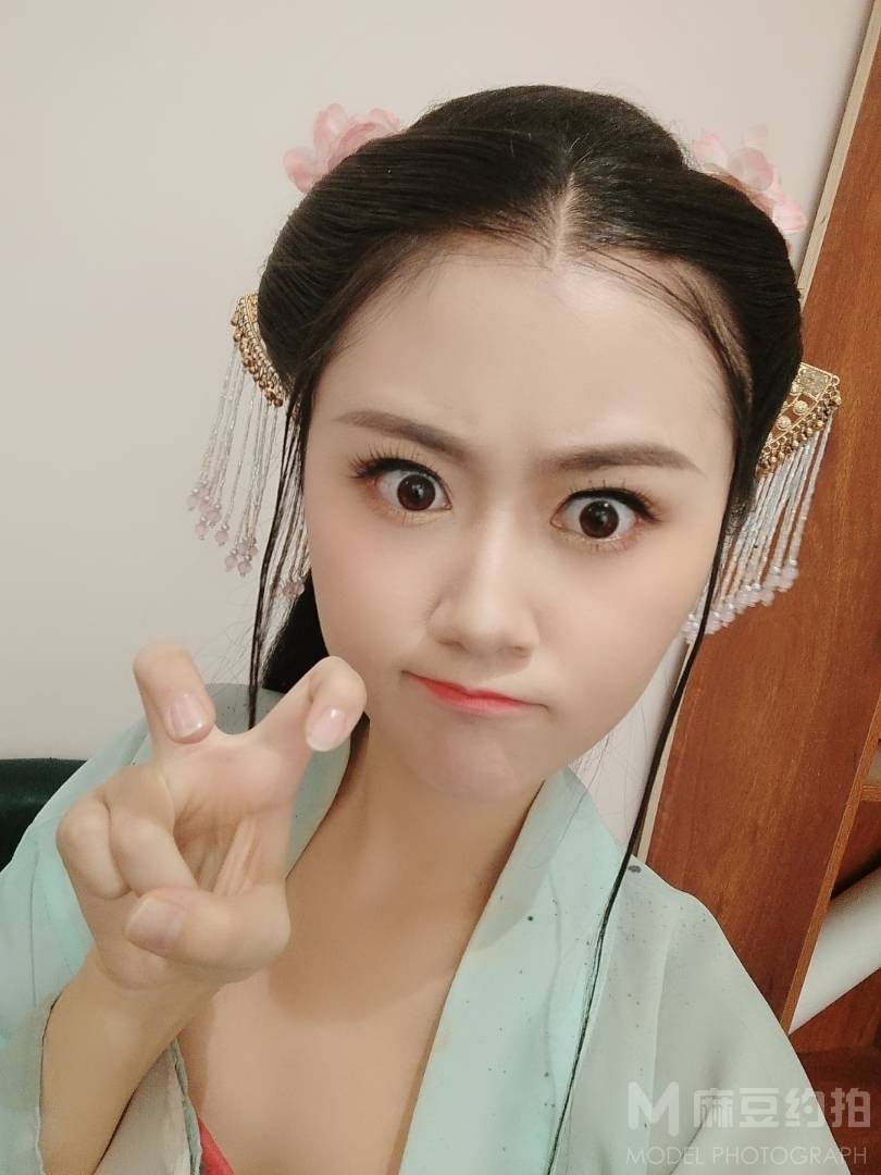 胶片模特