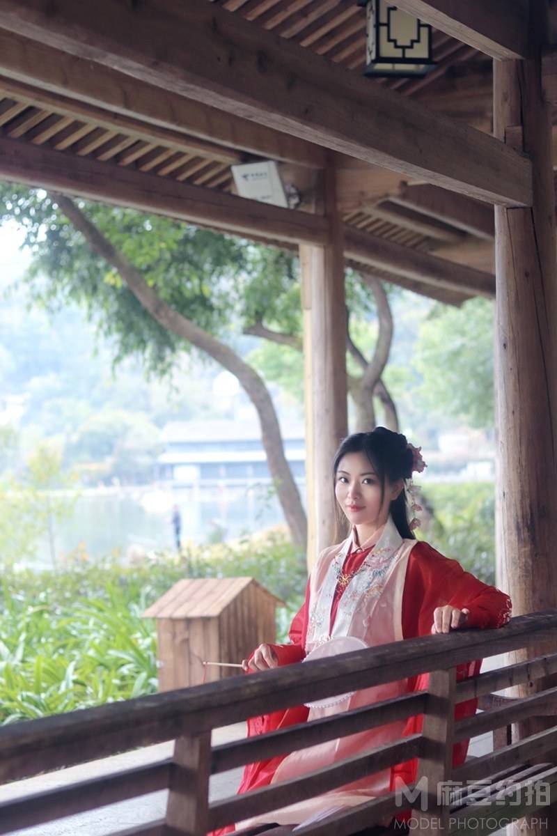 汉服模特