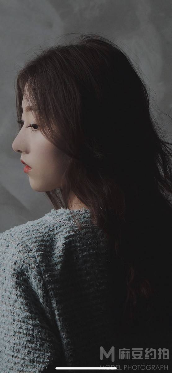 黑白模特