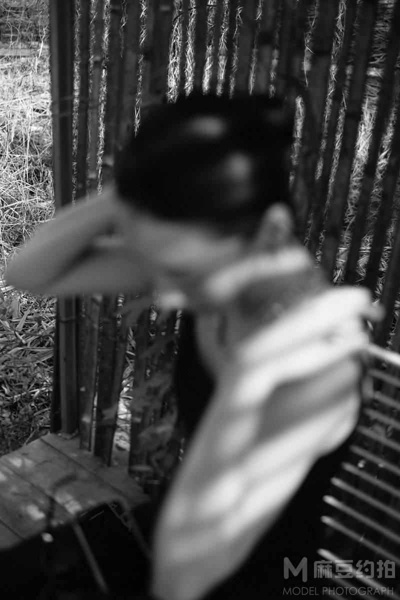 黑白模特
