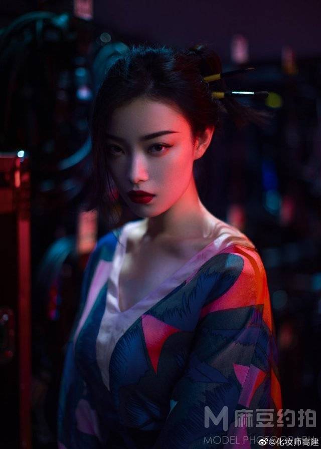 妆容模特