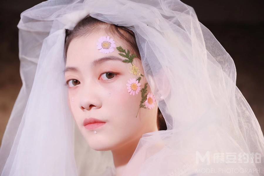 妆容模特