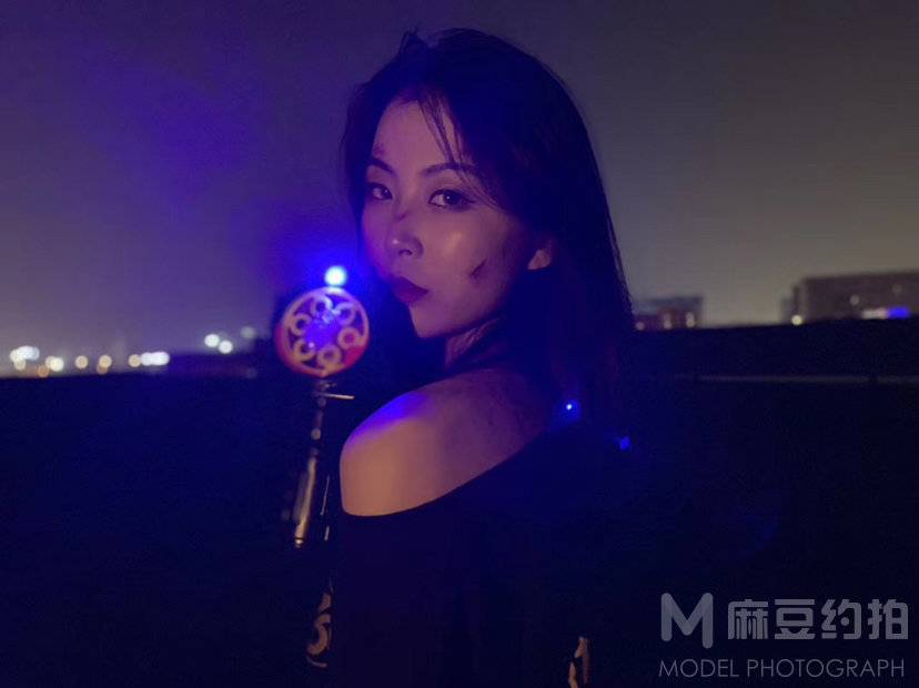 黑白模特