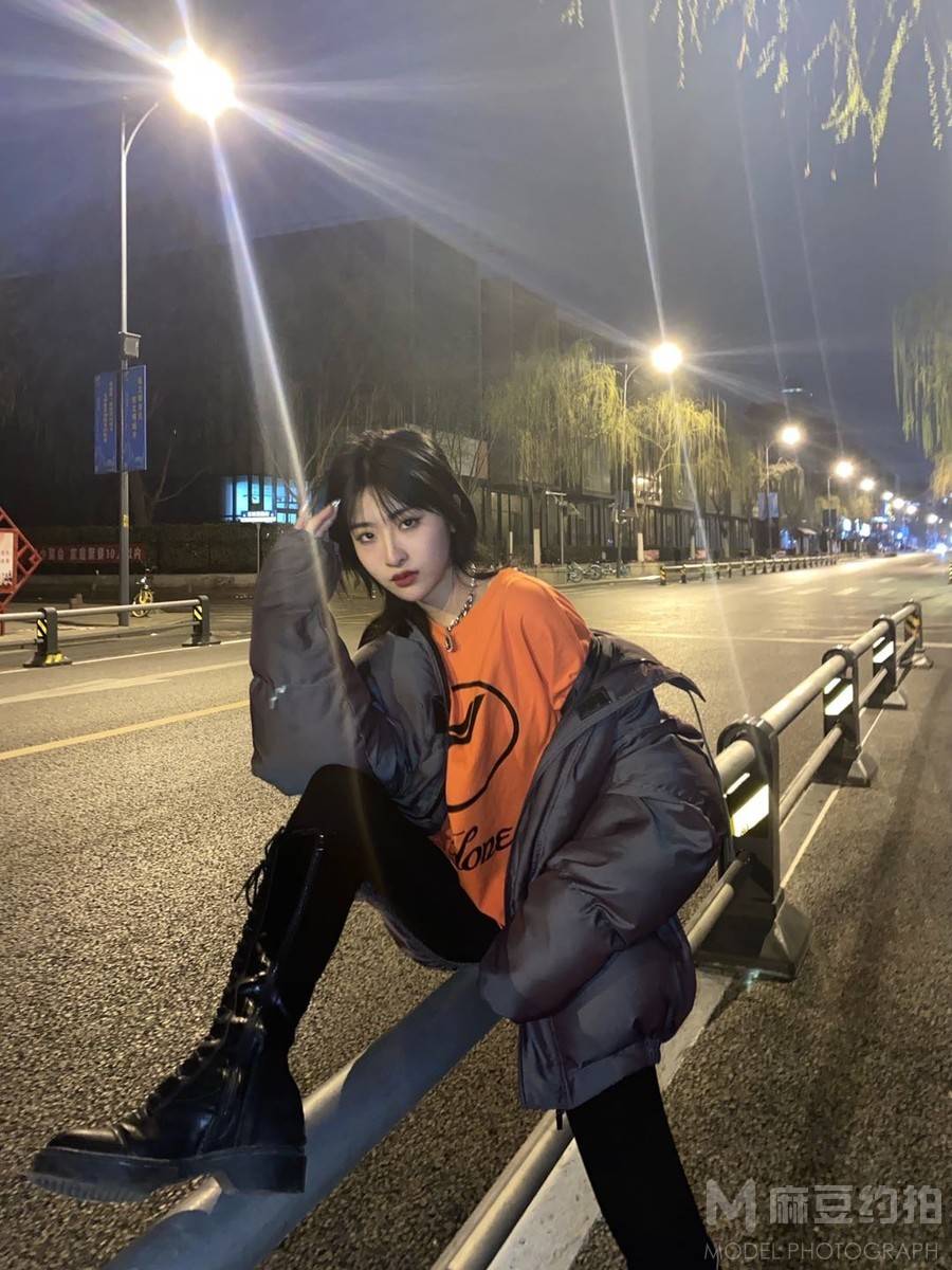 夜景模特