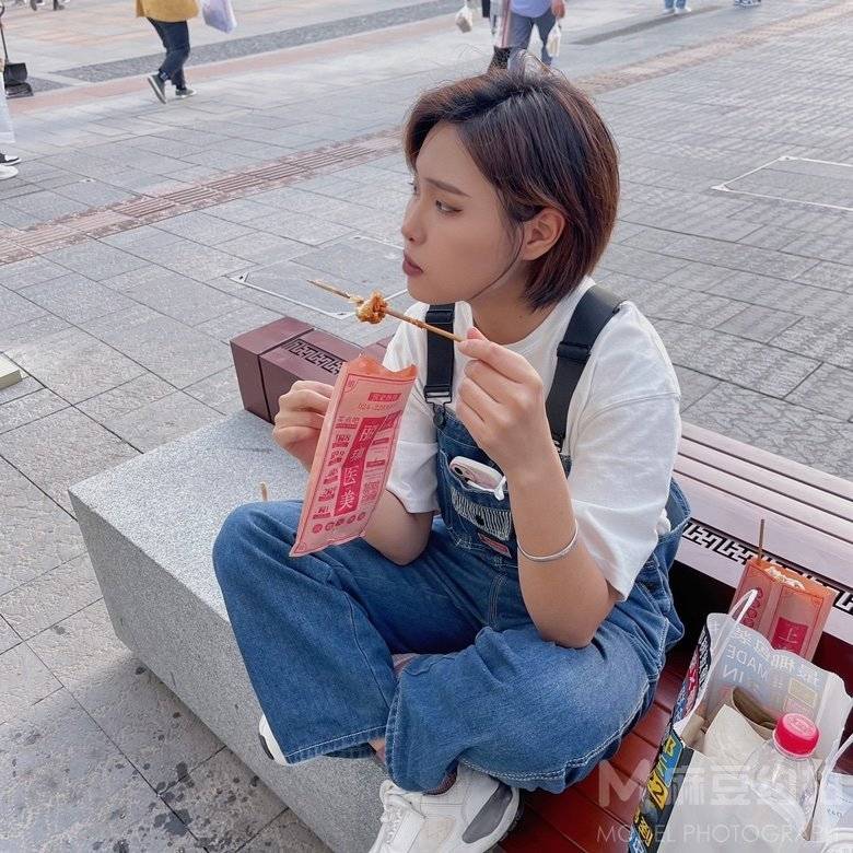 校园模特