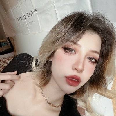 黑白模特