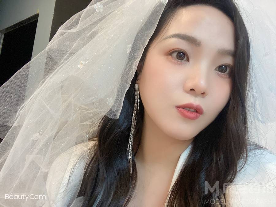 黑白模特