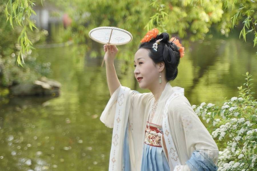 汉服模特