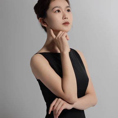 黑白模特
