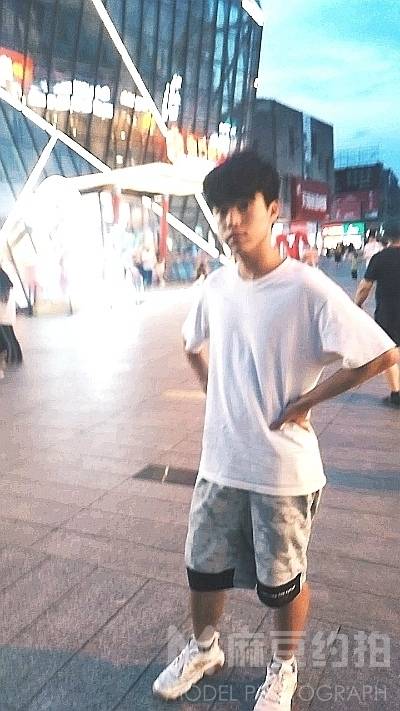 纪实模特