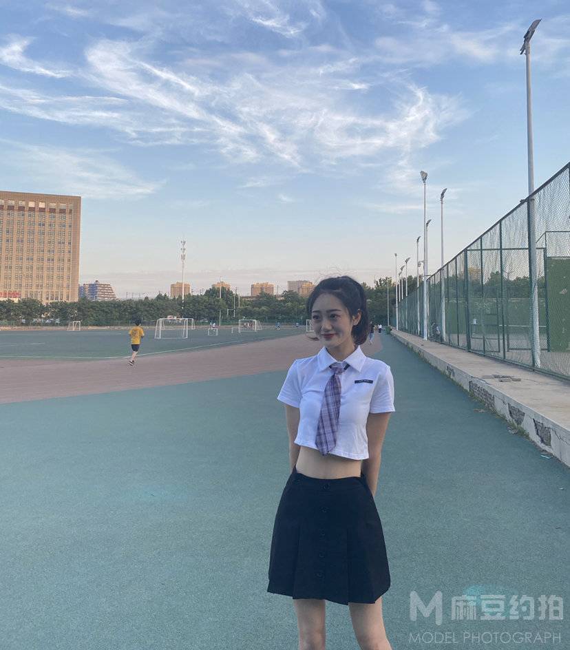 校园模特