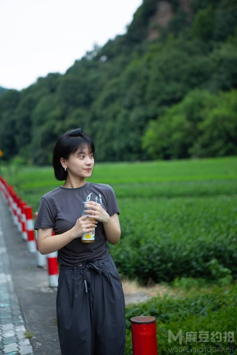 黑白模特