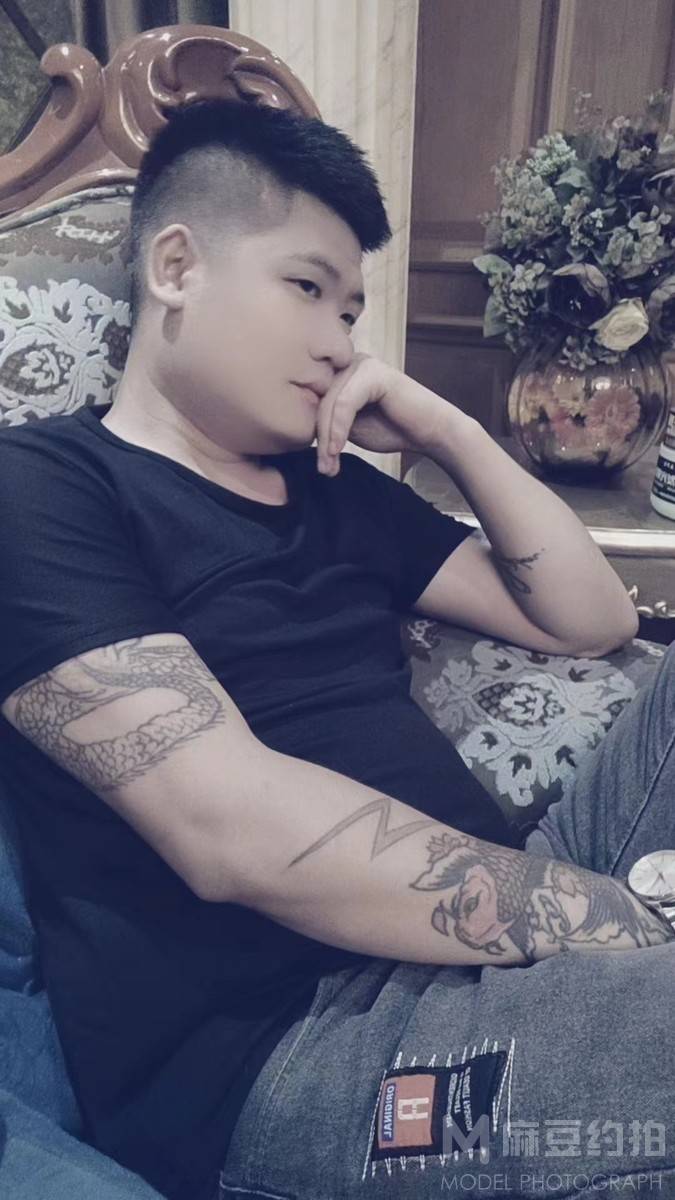纪实模特