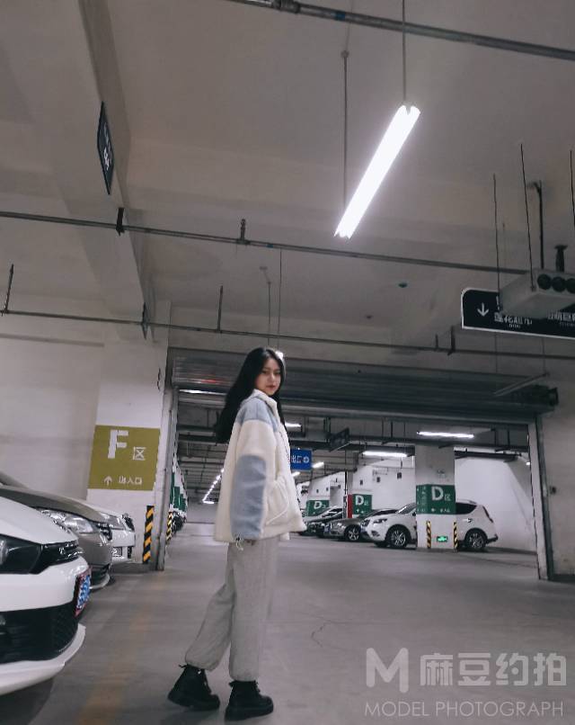 校园模特
