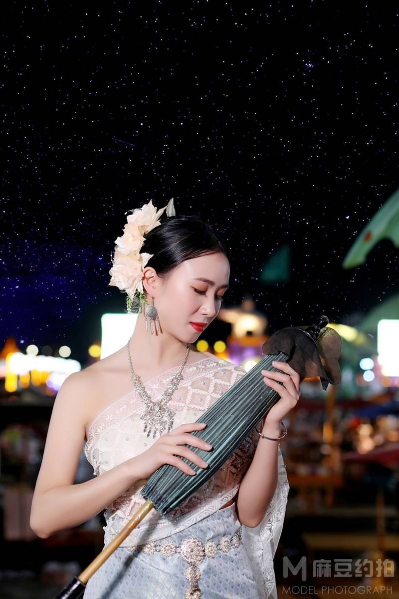 夜景模特