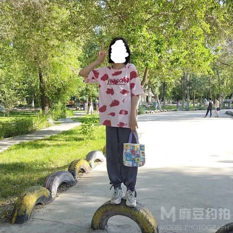 清新模特
