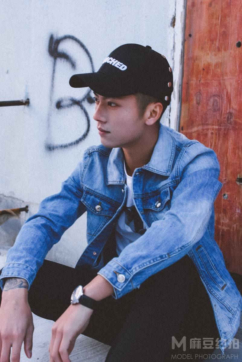 情绪模特