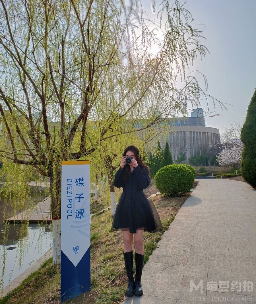 校园模特