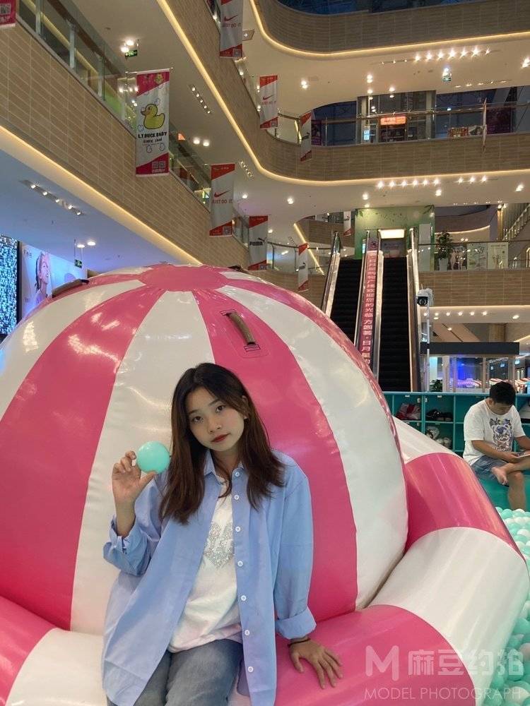 清新模特