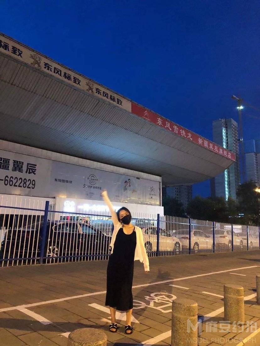 夜景模特