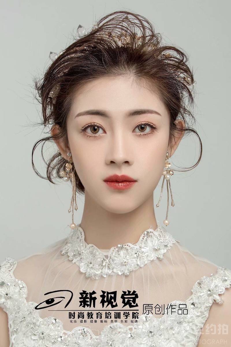 妆容模特