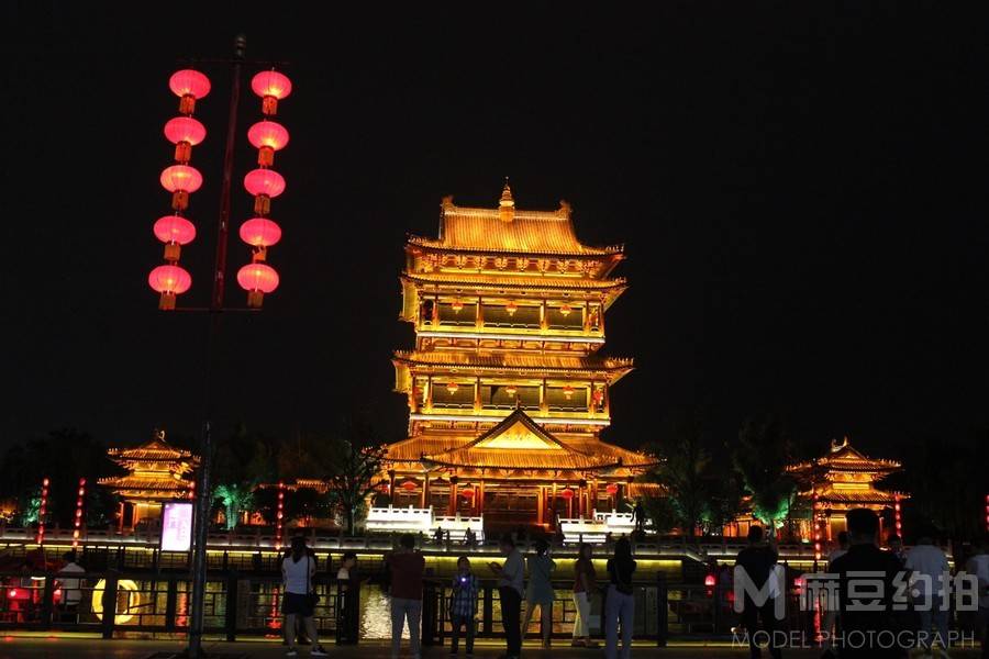 夜景模特