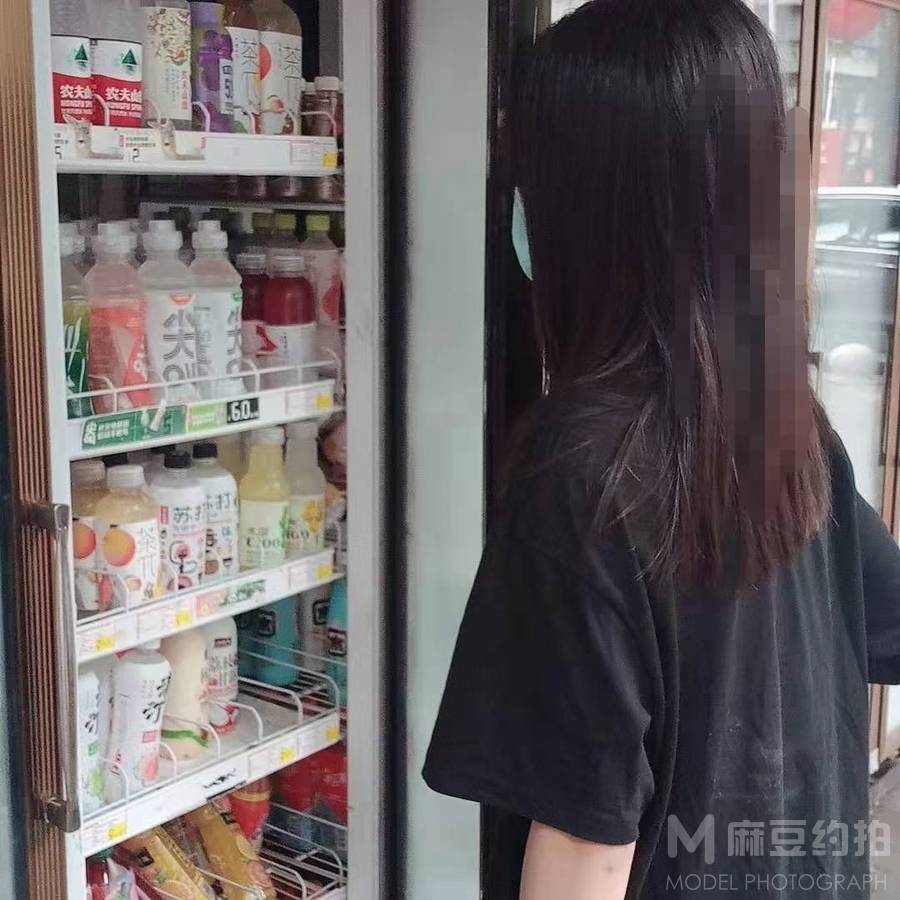 黑白模特