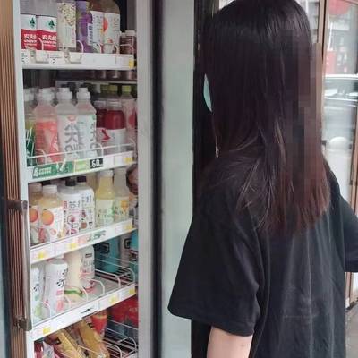 黑白模特