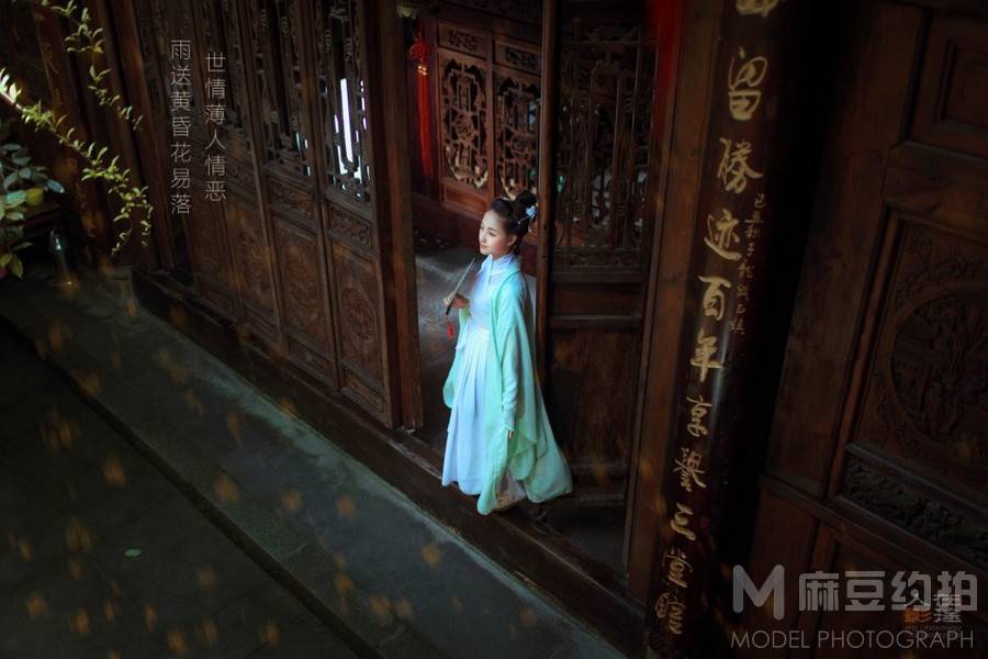 汉服模特