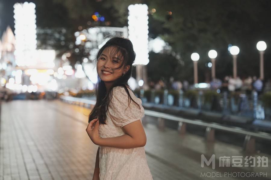 夜景模特