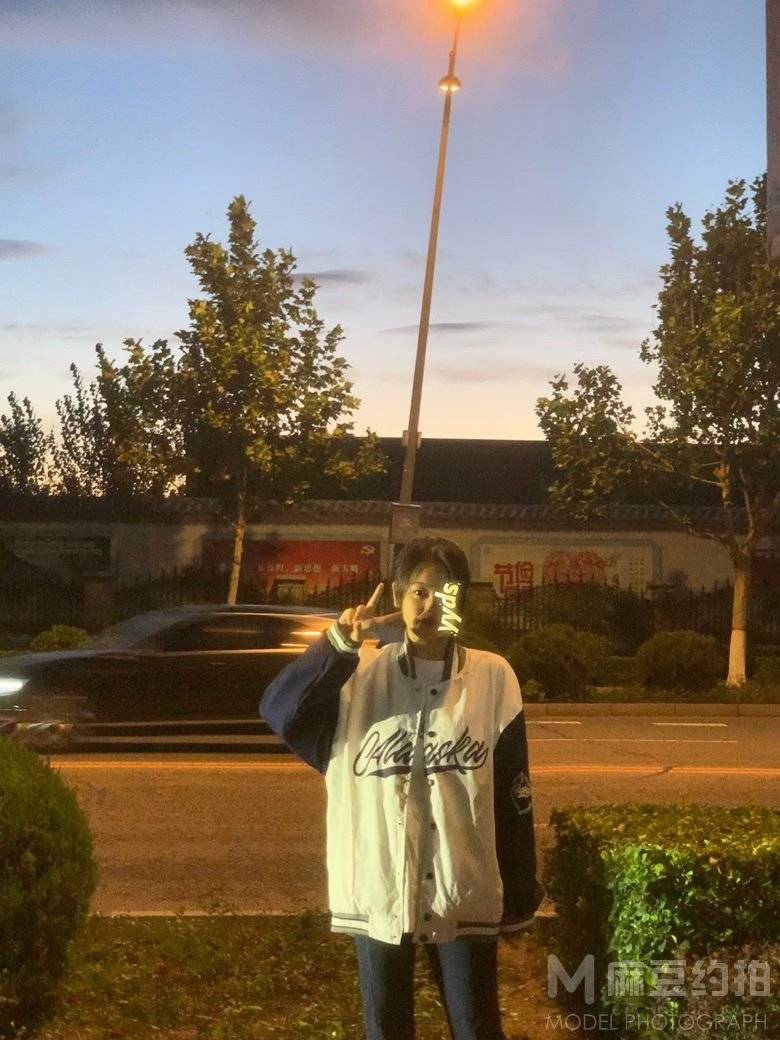 校园模特