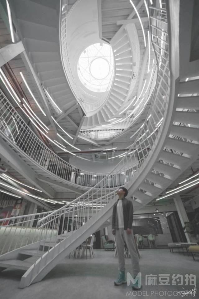 校园模特